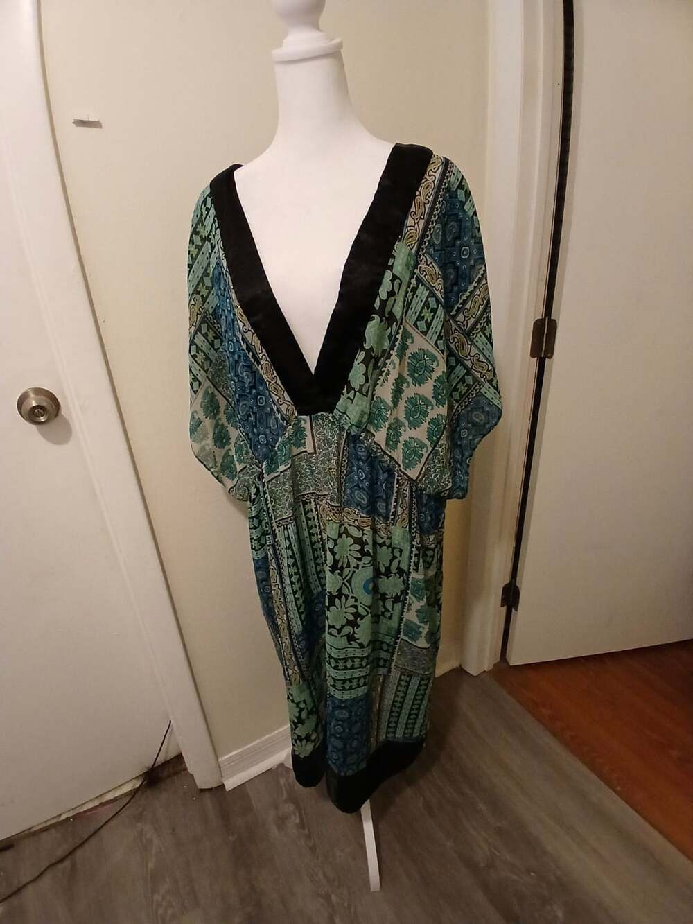 Lane Bryant Size 26/28 Blue Green Paisley Print Swimwear, Cover up